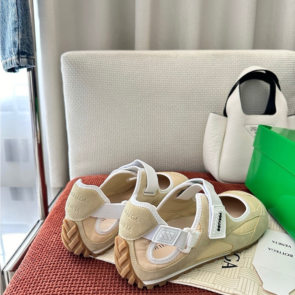 Bottega Veneta Beige Sporty Mary Jane Flats